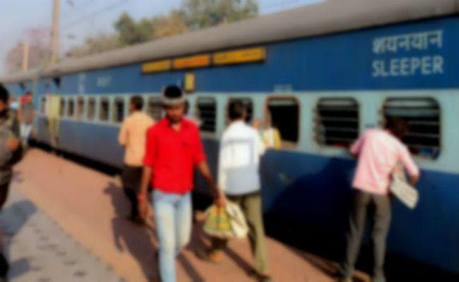 किरीबुरू : तपस्विनी से उतारे गये चार बच्चे समेत नौ मजदूर