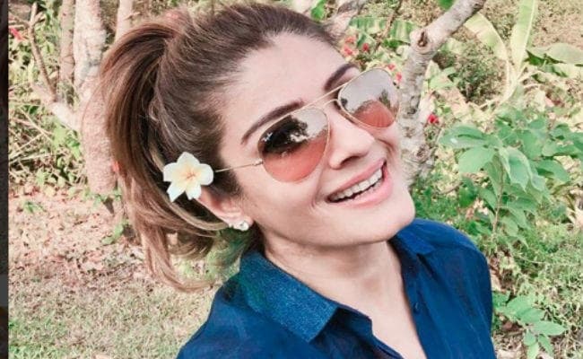 B''Day : रवीना टंडन को इस एक्‍टर पर था क्रश, जानें ''मस्‍त मस्‍त गर्ल'' के बारे ये अनुसनी बातें