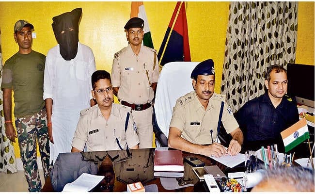 गिरफ्तार तस्कर मुखिया कुंदन व दीपू ने किया खुलासा, म्यांमार से दीमापुर के रास्ते मुंगेर आते थे विदेशी हथियार