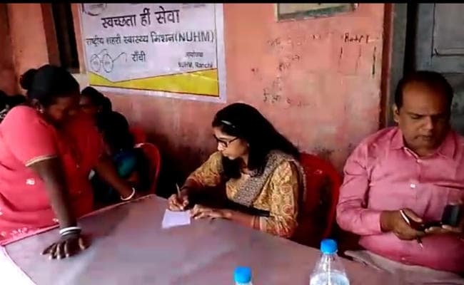 Ranchi : जहरीली शराब के श्राप से हातमा बस्ती को मुक्त कराने की सकारात्मक पहल