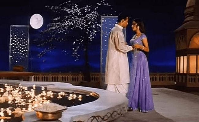 Karva Chauth 2018: करवा चौथ पर इन गानों से करें पत्नी संग प्यार का इजहार