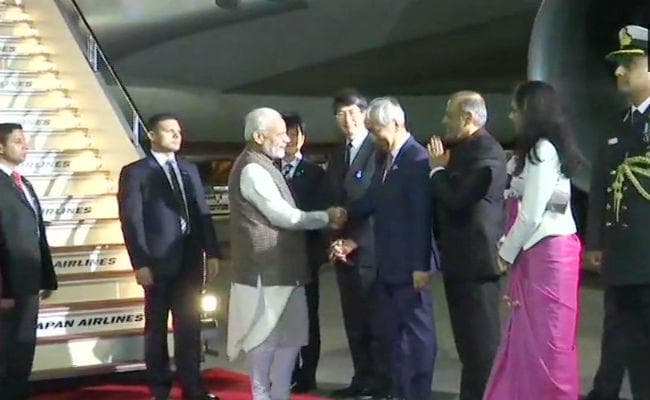 प्रधानमंत्री नरेंद्र मोदी पहुंचे तोक्यो, भारत- जापान वार्षिक सम्मेलन में लेंगे भाग