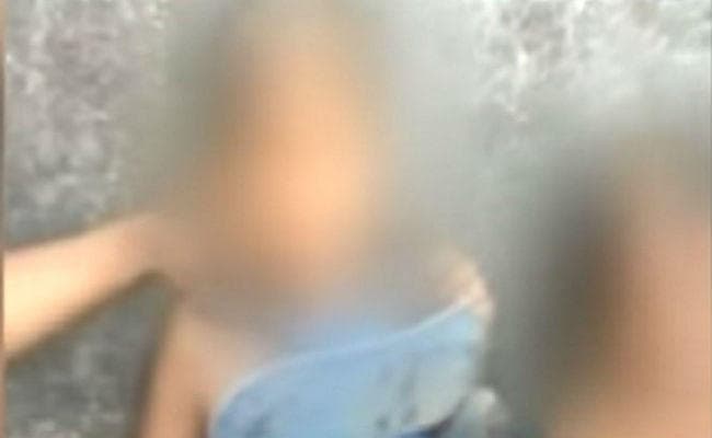 वैशाली : चोरी के आरोपित को बंधक बनाकर नंगा घुमाया