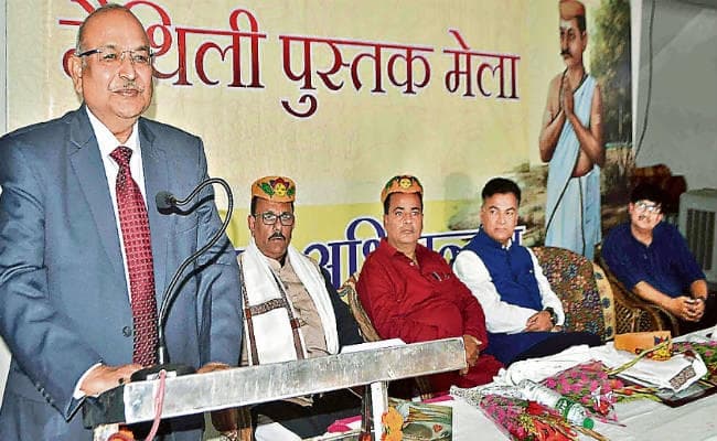 रांची : जस्टिस बीबी मंगलमूर्ति ने कहा, पुस्तकें संतुलित आचरण के लिए करती हैं प्रेरित