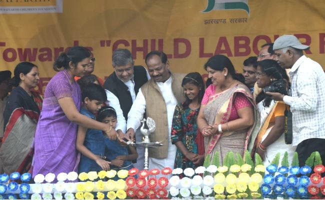 कोडरमा में बोले CM, समृद्ध राज्य की गोद में पल रही है गरीबी, नेस्तानाबूद करना प्राथमिकता