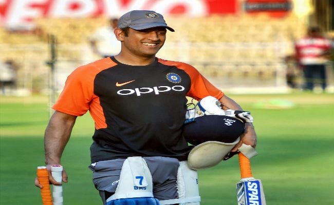 धौनी ने नेट्स पर जमकर बहाया पसीना