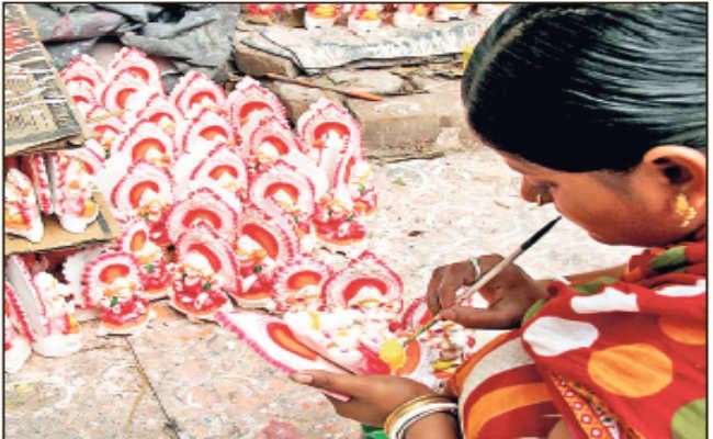 चीनी उत्पादों के सामने हार रहा कुम्हार