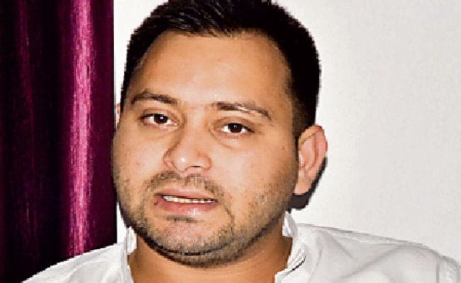 मोतिहारी : दलित समाज के संपन्न लोगों को छोड़ देना चाहिए आरक्षण का लाभ : तेजस्वी यादव