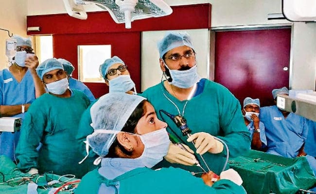 रांची : मास्टर क्लास में रिम्स के डॉक्टरों ने सीखी स्कलबेस सर्जरी की तकनीक