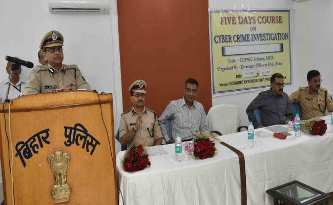 चुनौती से कम नहीं साइबर क्राइम : डीजीपी