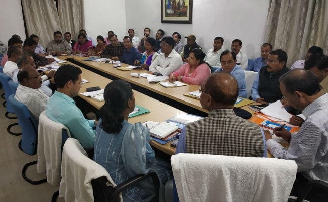 नीति आयोग के सदस्य पहुंचे लोहरदगा, अधिकारियों को दिया विकास का टास्क