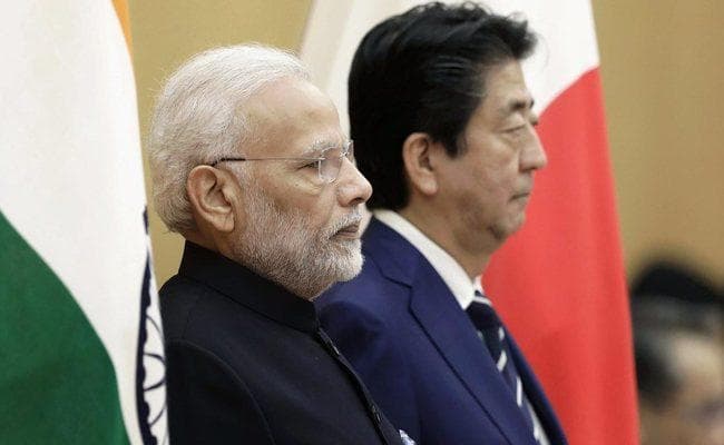 मोदी, एबे ने कहा - पाकिस्तान मुंबई और पठानकोट आतंकी हमले के अपराधियों को सजा दे