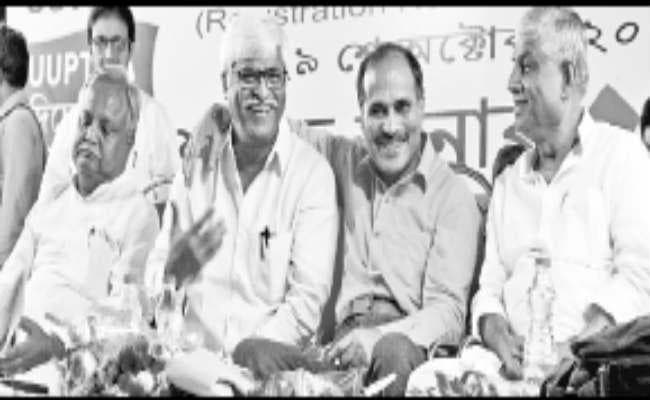 भाजपा-तृणमूल के खिलाफ माकपा ने कांग्रेस को दिया समझौता का प्रस्ताव, कांग्रेस ने माकपा के प्रस्ताव का किया स्वागत