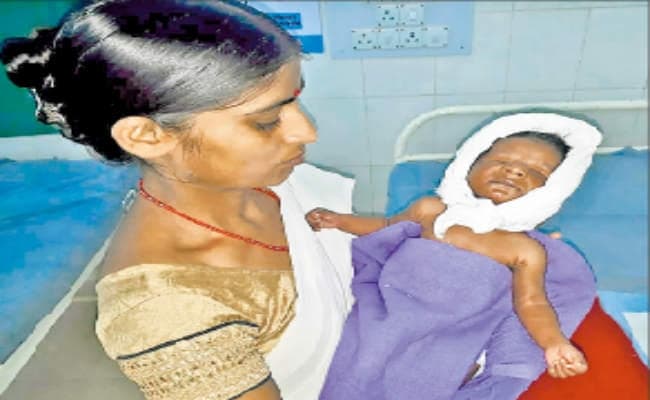 बेटी को जिंदा दफनाने वाले माता-पिता पर प्राथमिकी दर्ज