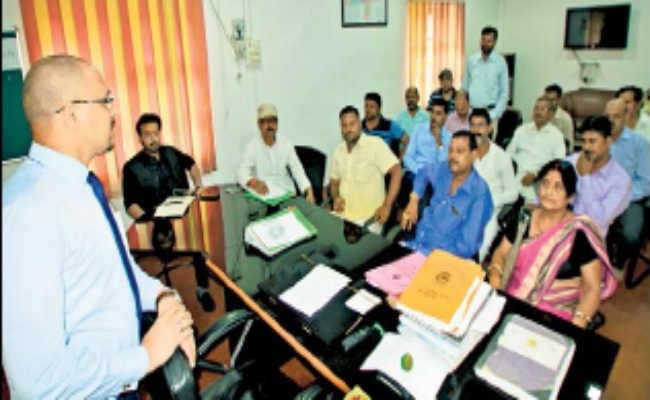 मेयर बैठक बुला करती रहीं इंतजार  इधर सबने नगर आयुक्त से कर ली चर्चा