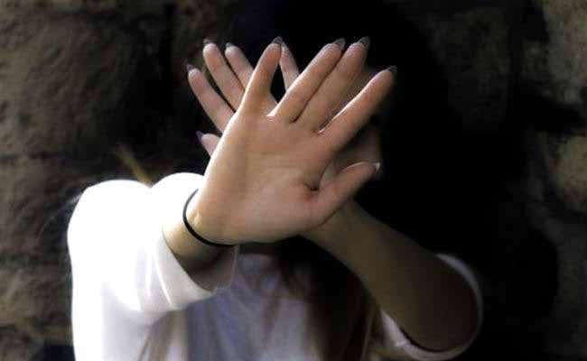 तिसरी में सातवीं कक्षा की छात्रा से सामूहिक दुष्कर्म