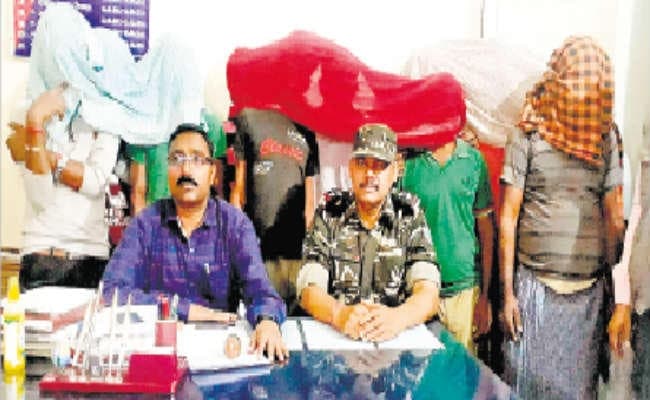 76 मवेशी लदे चार वाहन समेत 12 गिरफ्तार