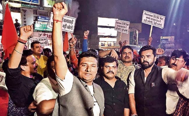 एससी-एसटी एक्ट का विरोध और आर्थिक आधार पर आरक्षण देने की मांग, महासभा ने निकाला जुलूस, झारखंड बंद आज