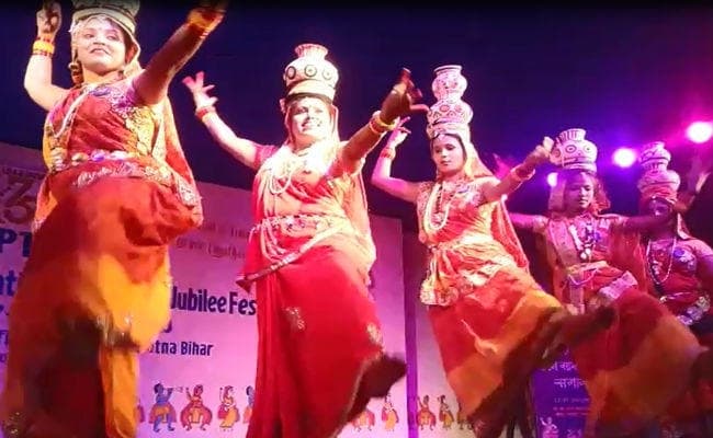 IPTA‍@75 : लोकगीत और लोकनृत्य से बिहार के कलाकारों ने बिखेरी अपनी संस्कृति की छटा, देखें वीडियो