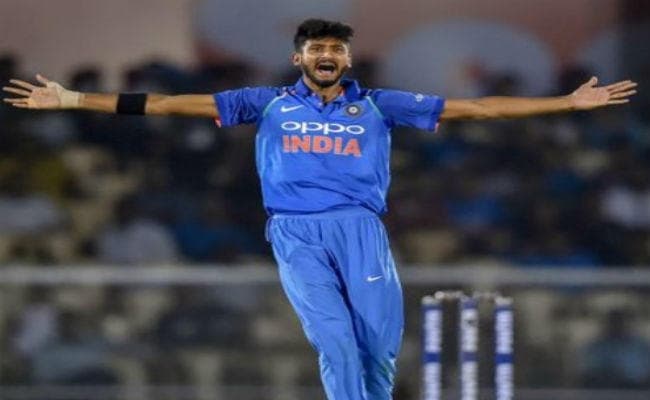 खलील को सैमुअल का विकेट लेकर जश्‍न मनाना भारी पड़ा, आईसीसी ने लगायी फटकार