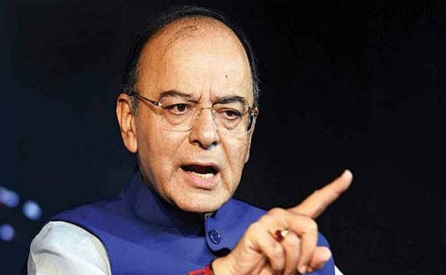 Loan की रेवड़ियां बांटने वाले बैंकों पर अंकुश लगाने में RBI की नाकामी पर बरसे जेटली