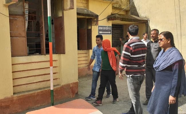 Jharkhand : ATS ने पारसनाथ स्टेशन से पंजाब जाने की तैयारी कर रहे 6 को किया गिरफ्तार