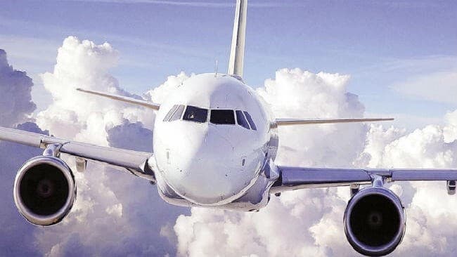 पटना से बेंगलुरु जाने वाली स्पाइसजेट की फ्लाइट रद्द, एयरपोर्ट पर नाराज 138 यात्रियों ने किया हंगाम