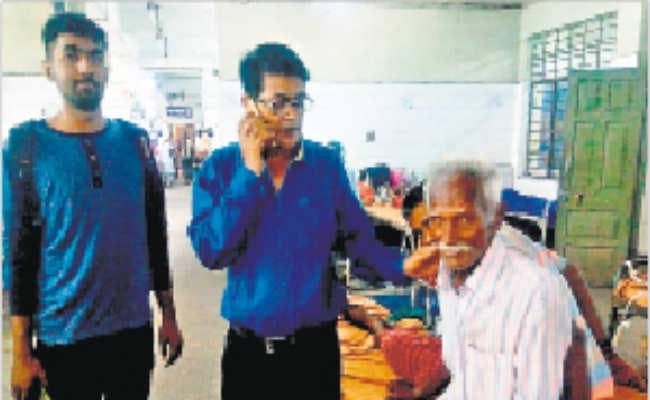 फेसबुक ने लापता वृद्ध को अपनों से मिलाया