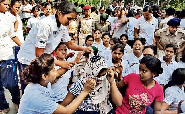 पटना : सूबेदार ने महिला सिपाही से की छेड़खानी, आरोपित को सस्पेंड की मांग को लेकर महिला जवानों ने किया हंगामा
