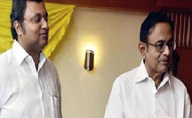 एयरसेल-मैक्सिस मामला : पी. चिदंबरम और उनके बेटे कार्ति को 26 नवंबर तक गिरफ्तारी से छूट मिली