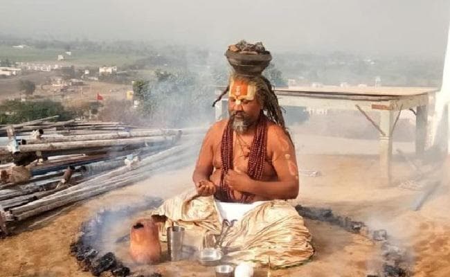 अखाड़े से बाहर किये गये शिवराज सरकार के खिलाफ सक्रिय कम्प्यूटर बाबा