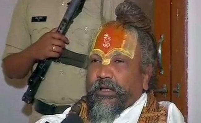 राजनीति के क्षेत्र में शिवराज सरकार के खिलाफ सक्रिय ‘कंप्यूटर बाबा’ दिगंबर अनी अखाड़े से निष्कासित