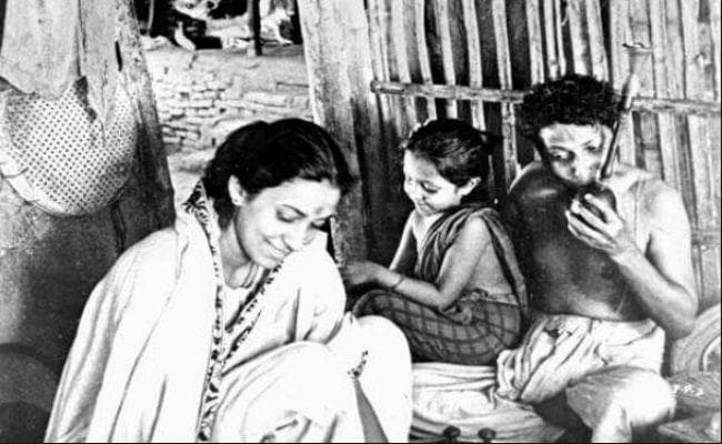 सत्यजीत रे की ”पथेर पांचाली” BBC Top 100 विदेशी भाषा फिल्मों की लिस्ट में शामिल