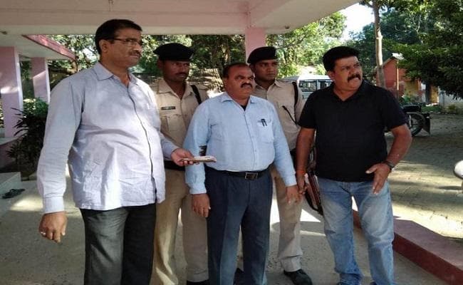 बिहार : 55 हजार रुपये रिश्वत लेते सुपौल में अंचलाधिकारी गिरफ्तार