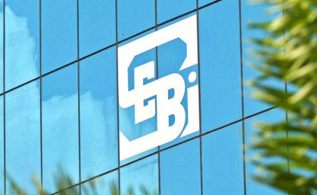 SEBI ने सहारा पर फिर अपनाया कड़ा रुख, निवेशकों के 14 हजार करोड़ रुपये लौटाने का दिया आदेश