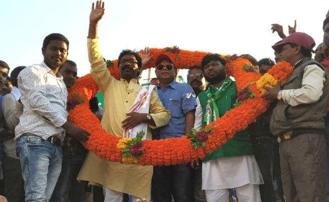 झामुमो के संघर्ष यात्रा में बोले हेमंत- अलग राज्य का विरोध करने वाले बाहरी लोग आज शासन कर रहे हैं