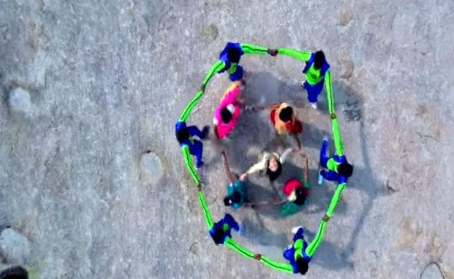 VIDEO: नागपुरी गाना ''''आते आते आते गोरी'''' मचा रहा है धूम, क्या आपने देखा