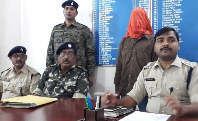 10 लाख का इनामी JJMP का जोनल कमांडर गिरफ्तार