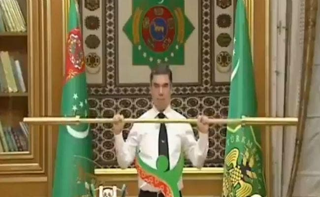 Video में देखिये तुर्कमेनिस्तान के राष्ट्रपति गुरबांगुली बरदीमुहामेदोव का नया कारनामा