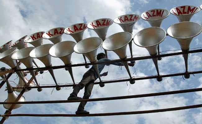 घाटों पर नहीं बजेंगे लाउड स्पीकर, समय पर एप्रोच रोड का काम करने का निर्देश