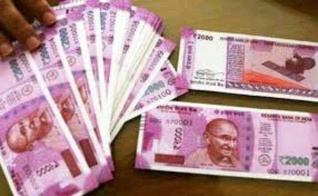 4.96 लाख के जाली नोटों संग तस्कर हुआ गिरफ्तार