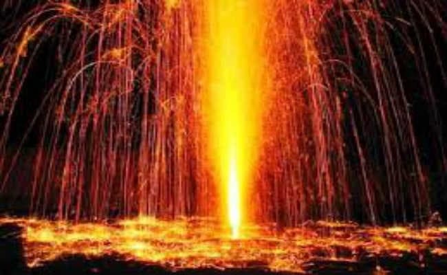 रांची :  दिल्ली-एनसीआर की तरह ही झारखंड में भी रात आठ से 10 बजे तक ही फोड़े जायेंगे पटाखे