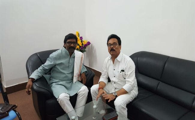 परिवारवाद के आरोप पर हेमंत सोरेन ने कहा- शेर का बच्चा तो शेर ही होगा