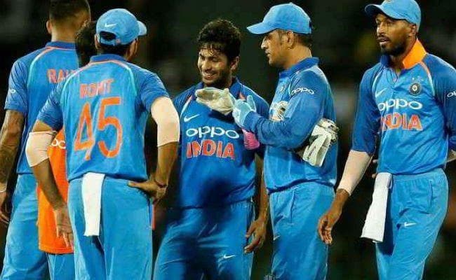 INDvsAUS : जानें किस महान तेज गेंदबाज ने कहा- ऑस्ट्रेलिया में जीत का प्रबल दावेदार है भारत