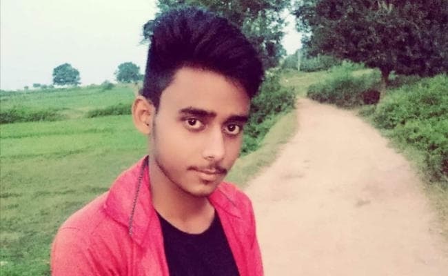 Hazaribagh : प्रेमिका के परिजनों ने इटखोरी के नाबालिग को पीट-पीट कर मार डाला