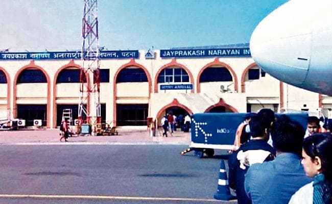 दीपावली और छठ पर आसमान छूने लगा विमानों का किराया, चार से छह नवंबर के बीच छह गुना बढ़ा रेट