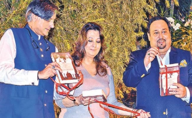 कोलकाता : मेरे खिलाफ आपराधिक मानहानि के आरोप ओछे : शशि थरूर