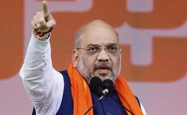 अमित शाह ने राहुल गांधी से कहा - नक्सलवाद पर अपना रुख स्पष्ट करें