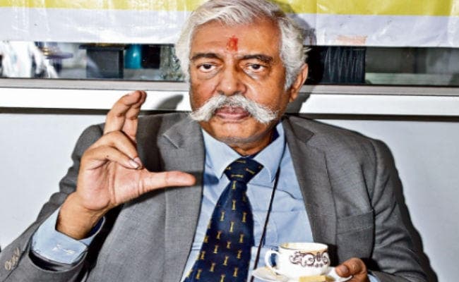 जमशेदपुर : मेजर जनरल जीडी बख्शी पहुंचे प्रभात खबर, कहा- नयी पीढ़ी गांधी नहीं, भगत सिंह की फैन है