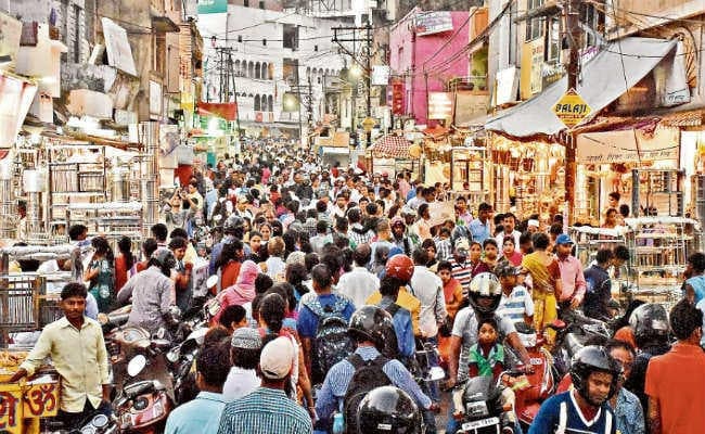 धनतेरस का बाजार तैयार बस आपका इंतजार